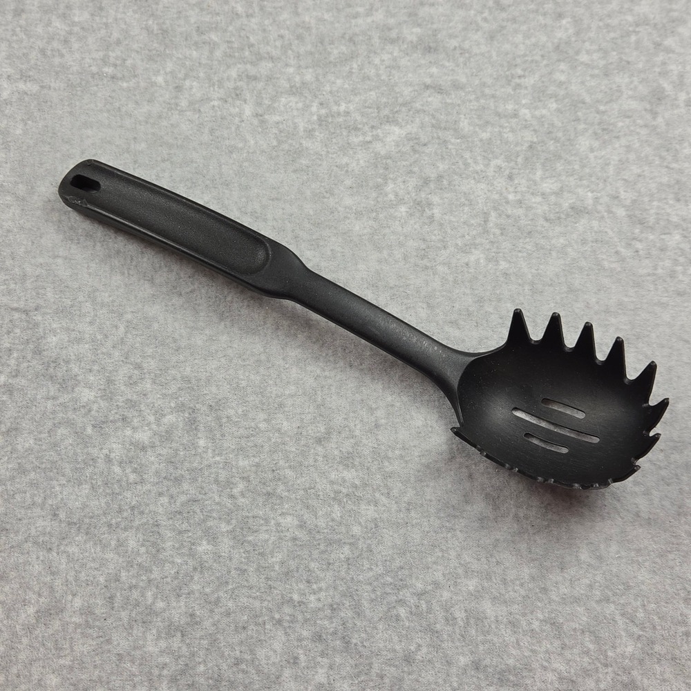 PAMPERED CHEF ~ 12" Black Nylon Spaghetti Pasta Noodle Slotted Spoon Fork Server